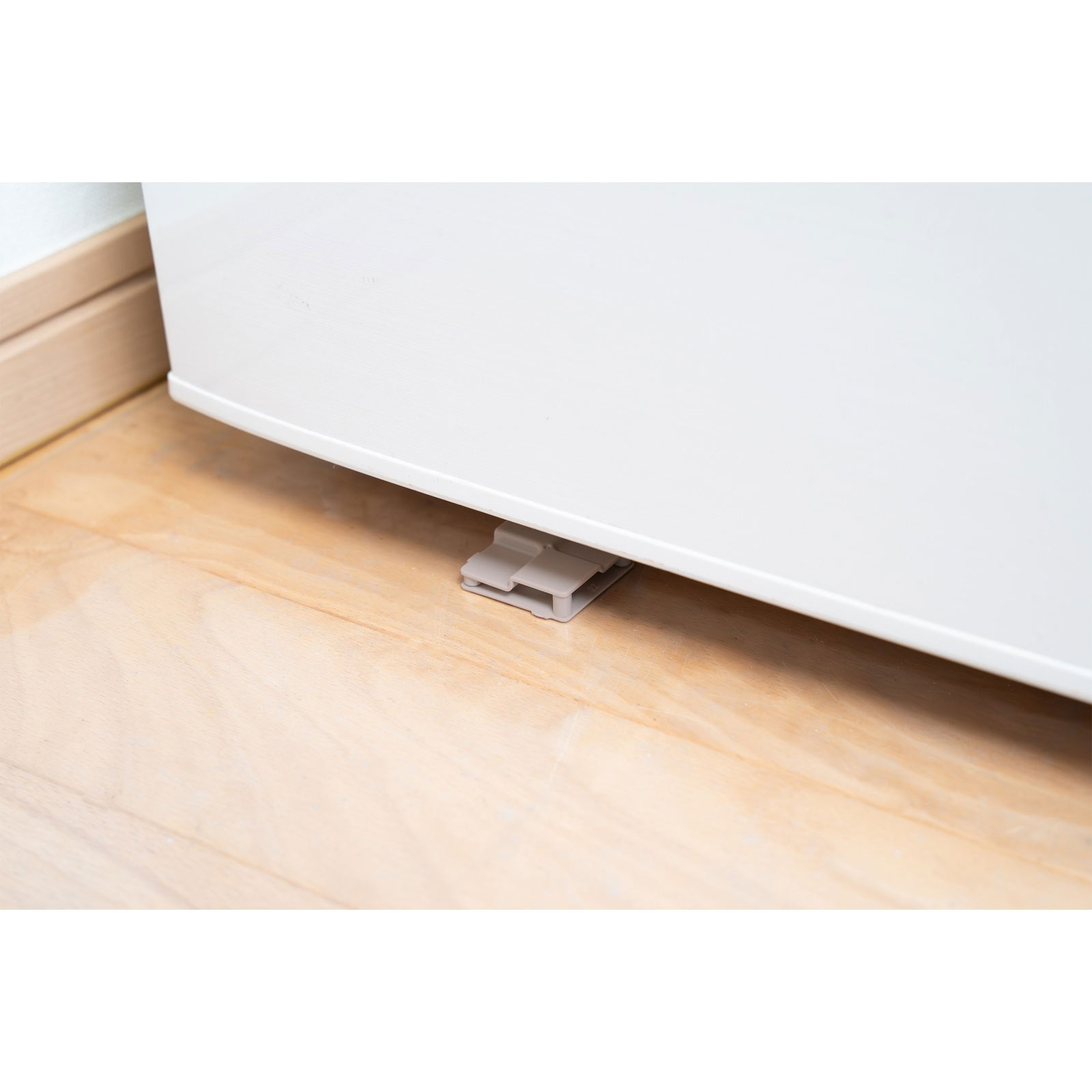 ブラックキャップ フィットタイプ ゴキブリ駆除剤 置き型 対策 １６個入 アース製薬 (医薬部外品)