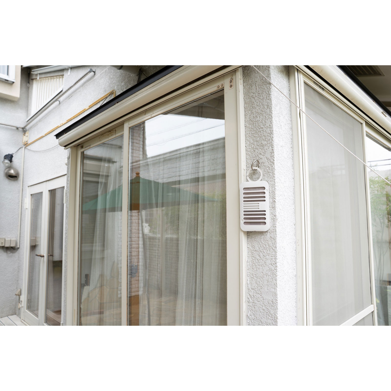 マモルーム 虫よけ 吊るだけ プレート ベランダ用 1年用 虫除け 吊り下げ 対策 2個 アース製薬