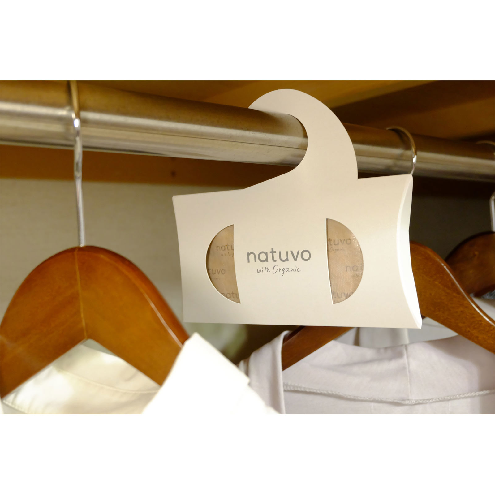 ナチューヴォ（ｎａｔｕｖｏ）衣類用 防虫ケア ナチューヴォ クローゼット用 防虫剤 ３個 アース製薬